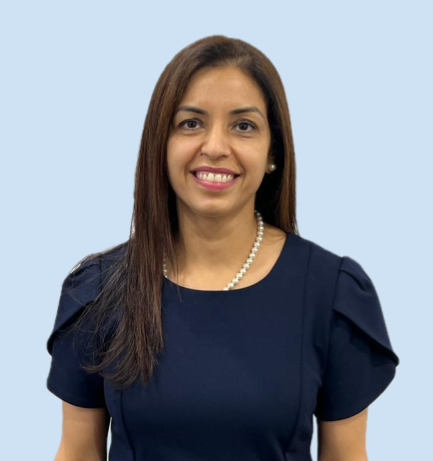 Zeenat Jiwani headshot